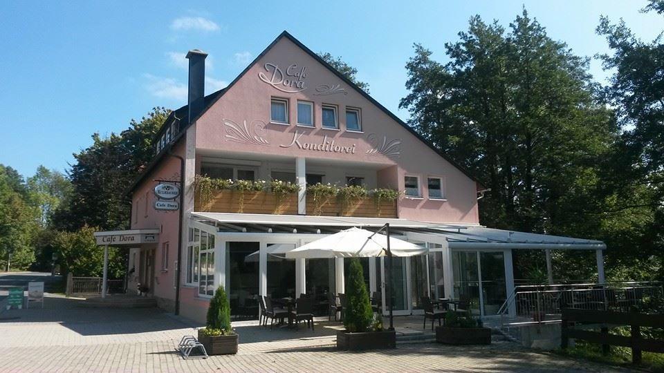 Pension Konditorei Cafe Dora Münchberg Exterior foto
